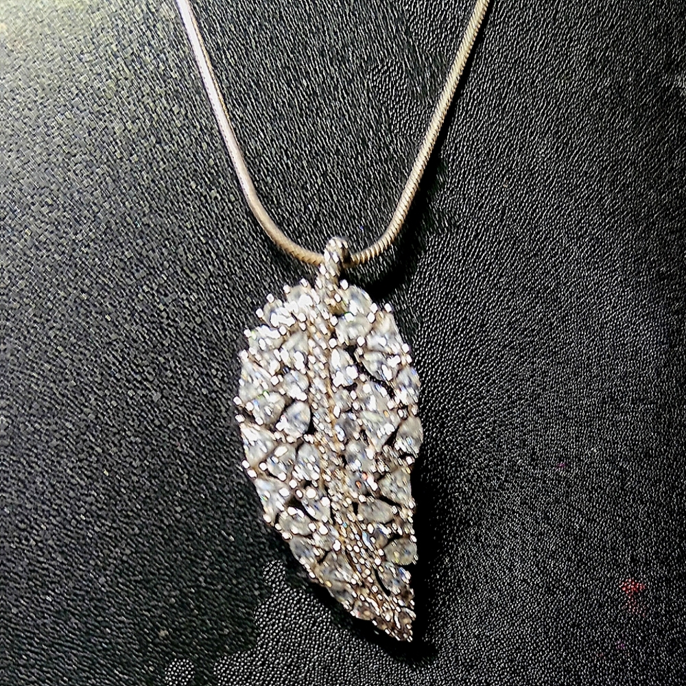 Bella Luce Feather Necklace